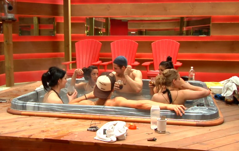 bbcan2-20140422-2111-hgs-hot-tub - Big Brother Network Canada.