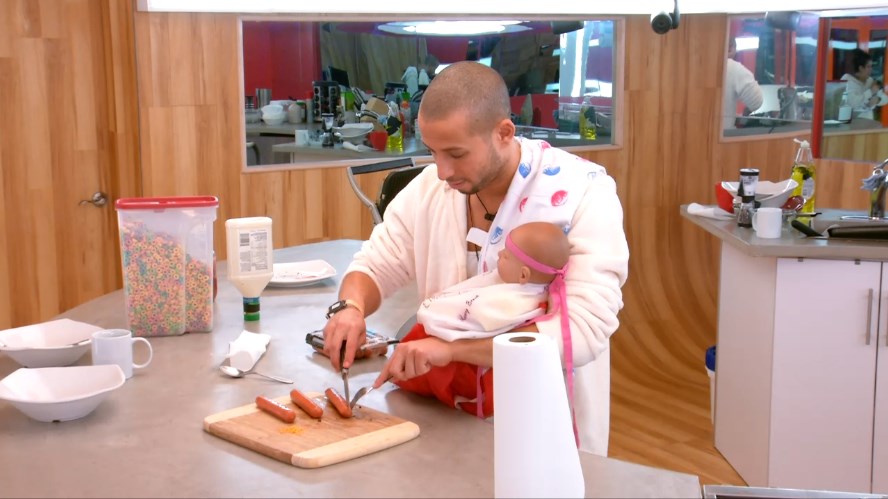 bbcan2-20140425-1133-adel-baby