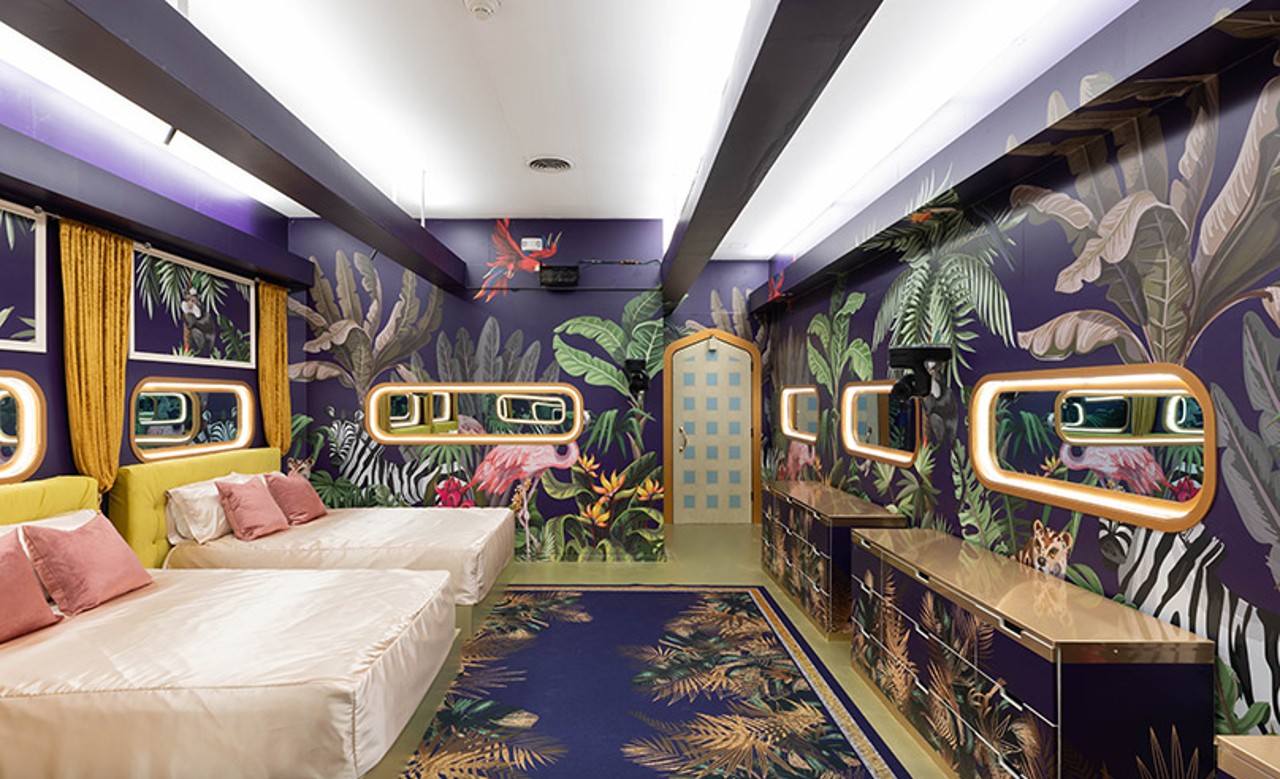 BBCAN11_HB_Flamingo-Bedroom_03-1