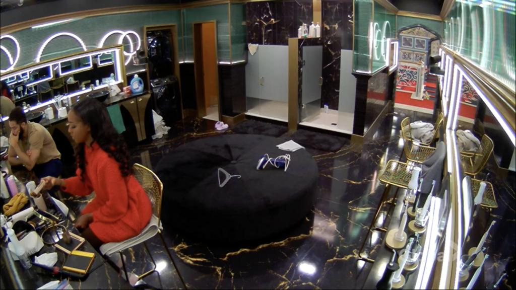 Big Brother Canada 11-Kuzie and TY